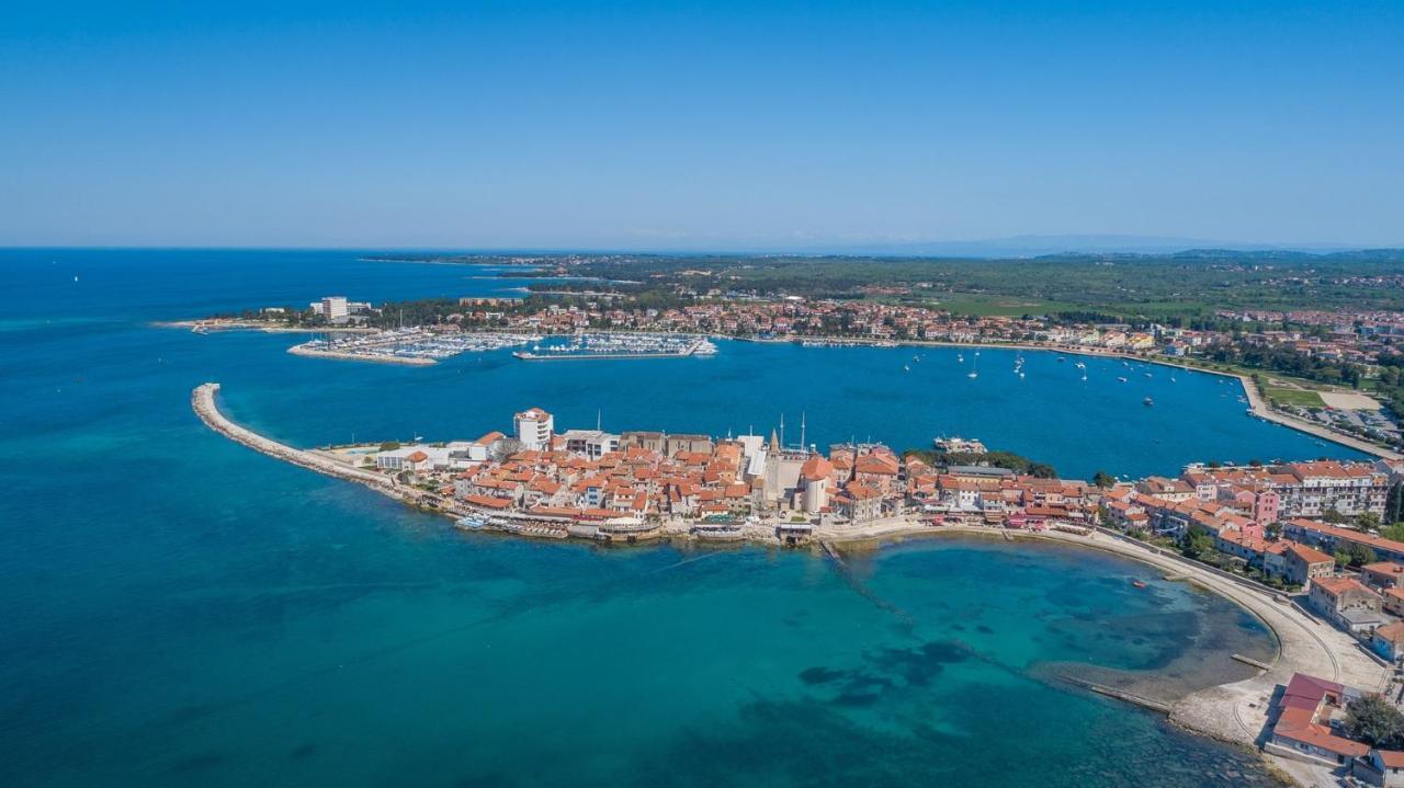 Apartment Melarnian Near The Beach In Umag Bagian luar foto